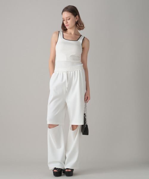 FOREVER 21（フォーエバー トゥエンティーワン）の「【2024SS】スクエアネックニットタンク（タンクトップ・レディース・ブラウン/グリーン/オフホワイト/グレー・SMALL/MEDIUM）」の10枚目の写真