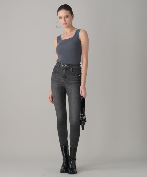 FOREVER 21（フォーエバー トゥエンティーワン）の「【2024SS】スクエアネックニットタンク（タンクトップ・レディース・ブラウン/グリーン/オフホワイト/グレー・SMALL/MEDIUM）」の19枚目の写真