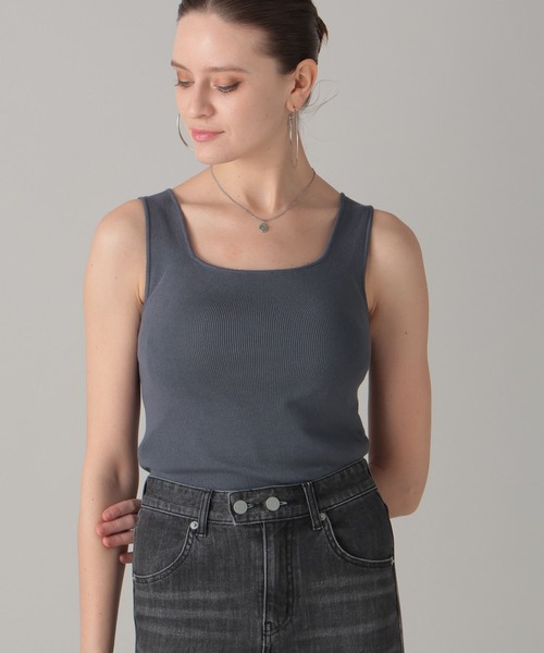 FOREVER 21（フォーエバー トゥエンティーワン）の「【2024SS】スクエアネックニットタンク（タンクトップ・レディース・ブラウン/グリーン/オフホワイト/グレー・SMALL/MEDIUM）」の21枚目の写真