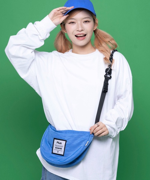 FILA(フィラ)の「FILA/フィラ ブランド ロゴ パラコード ハンドル ナイロン ラウンド ショルダーバッグ(ショルダーバッグ・メンズ・ブラック/オレンジ/イエロー/ブルー/グレイッシュベージュ/ブルーグリーン・FREE)」の12枚目の写真