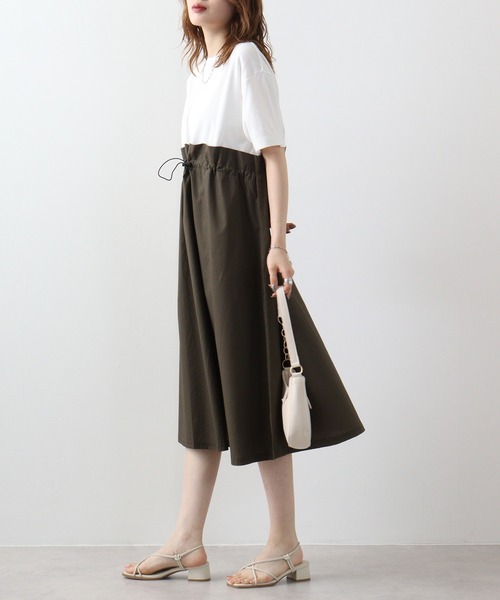 Arinomama(アリノママ)の「Arinomama 異素材ドロストドッキングワンピ(ワンピース・レディース・ダークカーキ/ホワイト/ブラック×グレー・FREE)」の20枚目の写真