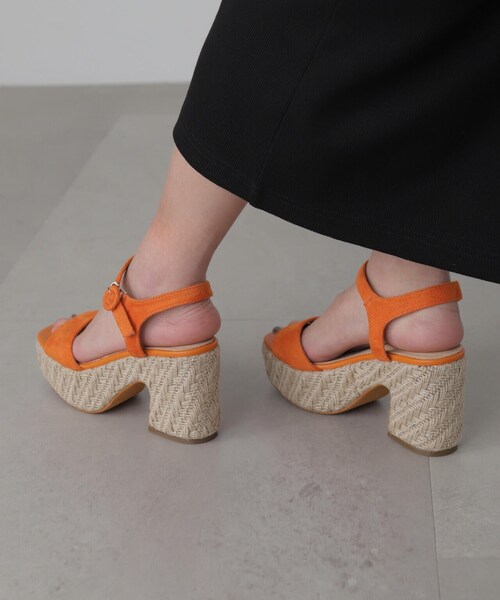 FREE'S MART(フリーズマート)の「◆くるみバックルサンダル(サンダル・レディース・ブラック/グレー/オレンジ・MEDIUM/SMALL)」の4枚目の写真