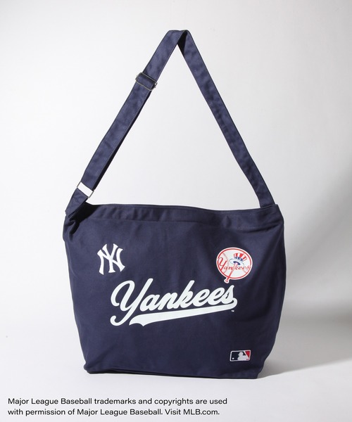MLB(メジャーリーグベースボール)の「【MLB/メジャーリーグベースボール】キャンバスショルダーバッグ(ショルダーバッグ・メンズ・ネイビー/オフホワイト/ブラック・FREE)」の1枚目の写真