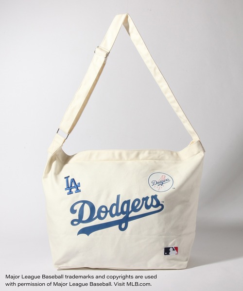 MLB(メジャーリーグベースボール)の「【MLB/メジャーリーグベースボール】キャンバスショルダーバッグ(ショルダーバッグ・メンズ・ネイビー/オフホワイト/ブラック・FREE)」の2枚目の写真