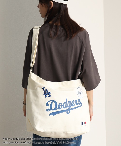 MLB(メジャーリーグベースボール)の「【MLB/メジャーリーグベースボール】キャンバスショルダーバッグ(ショルダーバッグ・メンズ・ネイビー/オフホワイト/ブラック・FREE)」の9枚目の写真