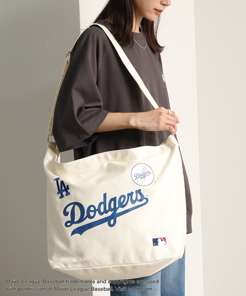 MLB(メジャーリーグベースボール)の「【MLB/メジャーリーグベースボール】キャンバスショルダーバッグ(ショルダーバッグ・メンズ・ネイビー/オフホワイト/ブラック・FREE)」の10枚目の写真