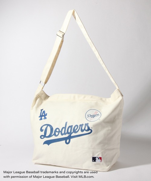 MLB(メジャーリーグベースボール)の「【MLB/メジャーリーグベースボール】キャンバスショルダーバッグ(ショルダーバッグ・メンズ・ネイビー/オフホワイト/ブラック・FREE)」の4枚目の写真