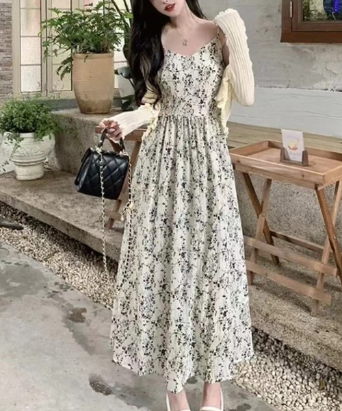 花柄　キャミワンピース　モノトーン　白黒 モノトーン花柄キャミワンピース – ByU