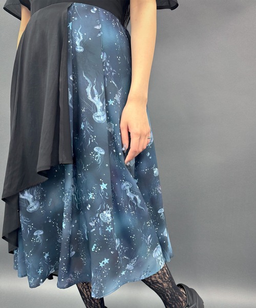 axes femme POETIQUE(アクシーズファムポエティック)の「ダークマリンバイカラーワンピース(ワンピース・レディース・ブラック/ブルーグリーン/ブルー・MEDIUM)」の22枚目の写真