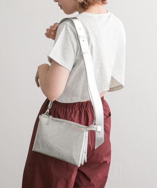 KBF（ケイビーエフ）の「ベローズショルダーBAG（ショルダーバッグ・レディース・ブラック/シルバー/イエロー・ONE）」の10枚目の写真