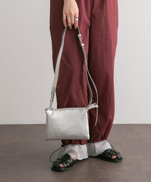 KBF（ケイビーエフ）の「ベローズショルダーBAG（ショルダーバッグ・レディース・ブラック/シルバー/イエロー・ONE）」の8枚目の写真