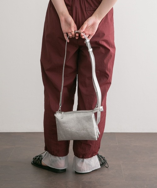 KBF（ケイビーエフ）の「ベローズショルダーBAG（ショルダーバッグ・レディース・ブラック/シルバー/イエロー・ONE）」の7枚目の写真