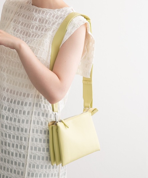 KBF（ケイビーエフ）の「ベローズショルダーBAG（ショルダーバッグ・レディース・ブラック/シルバー/イエロー・ONE）」の6枚目の写真