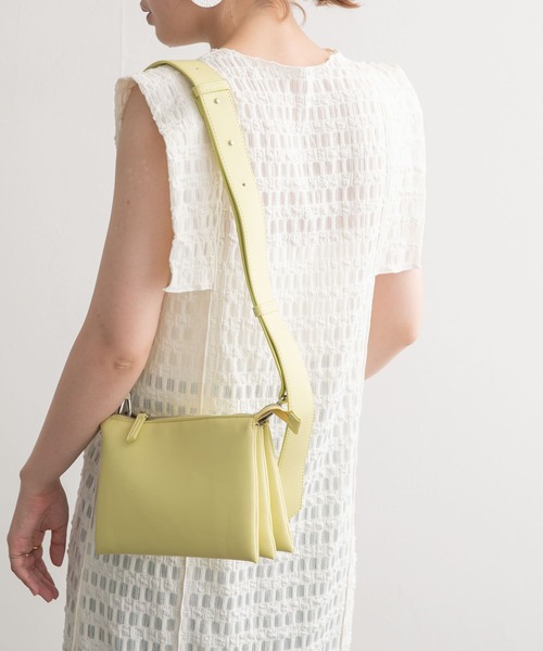 KBF（ケイビーエフ）の「ベローズショルダーBAG（ショルダーバッグ・レディース・ブラック/シルバー/イエロー・ONE）」の5枚目の写真