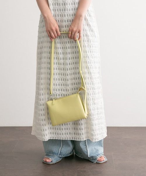 KBF（ケイビーエフ）の「ベローズショルダーBAG（ショルダーバッグ・レディース・ブラック/シルバー/イエロー・ONE）」の4枚目の写真