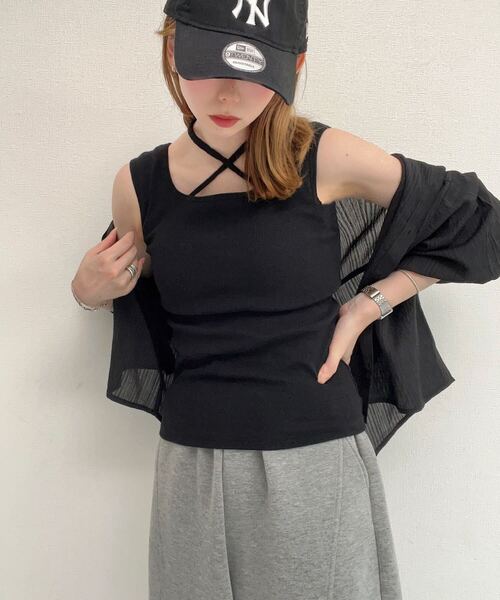 KOBE LETTUCE（コウベレタス）の「前後2wayカップ付きホルターストラップリブキャミソール（タンクトップ・レディース・オフホワイト/アイボリー系/ライトグリーン/マスタード/モカ/ブラック・L/M）」の3枚目の写真