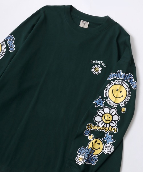 SMILEY FACE(スマイリーフェイス)の「SMILEY FACE/スマイリーフェイス ワンポイント 袖ロゴ 発泡バックプリント オーバーサイズ 長袖Tシャツ レディース メンズ ロンT(Tシャツ/カットソー・レディース・ホワイト/ブラック/ブラック系その他/ブルー/スミクロ/ピンク/ホワイト系その他/グリーン・LL/L/M)」の6枚目の写真