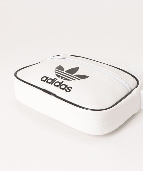 ショルダーバッグ・ポシェット Adidas Mini Airliner Crossbody Bag White IX7484 adidas ADICOLOR CLASSIC MINI AIRLINER BAG AIRL WHITE