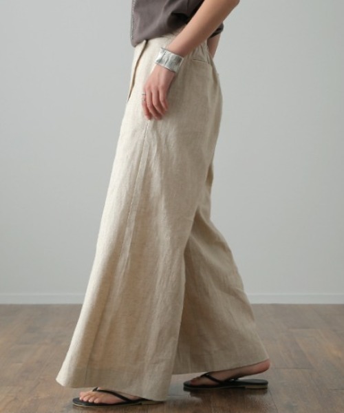 HUG.U(ハグユー)の「リネンラップパンツ(その他パンツ・レディース・モカ/オートミール/ブラック/オリーブ/ブルー/カーキ/ブラック系その他2/グレイッシュベージュ/ホワイト/ベージュ/ブラック系その他・レギュラー丈/トール丈)」の15枚目の写真