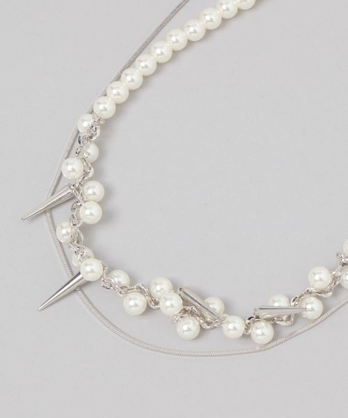 JEANASIS(ジーナシス)の「スタッズパール2レンネックレス/139301(ネックレス・レディース・シルバー/ホワイト系その他・FREE)」の2枚目の写真