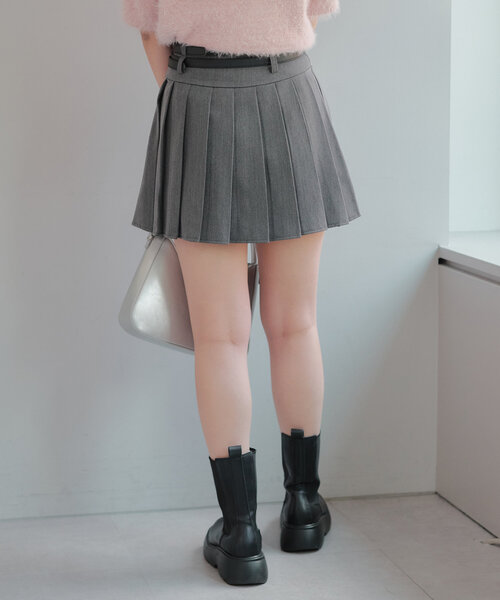 Another Branch olive des olive（アナザーブランチオリーブデオリーブ）の「Wベルトミニプリーツスカート（スカート・レディース・ブラック/チャコールグレー・FREE）」の6枚目の写真