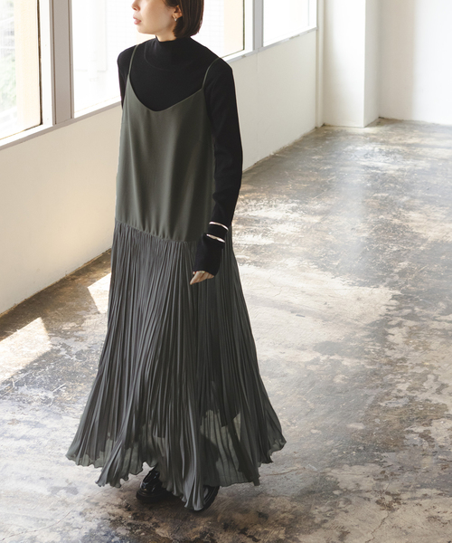 Noble（ノーブル）の「シアーシフォンプリーツキャミワンピース