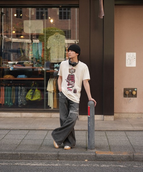 INTERPLAY（インタープレイ）の「【INTERPLAY x TAKERU】Crazy TV man Tee Shirt(UNISEX)（Tシャツ/カットソー・メンズ・クリーム/ブラック/ホワイト・MEDIUM/LARGE）」の17枚目の写真