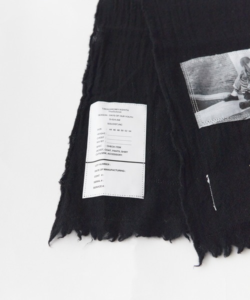 TAKAHIROMIYASHITATheSoloIst.（タカヒロミヤシタザソロイスト）の「TAKAHIROMIYASHITATheSoloIst./タカヒロミヤシタザソロイスト short scarf. スカーフ（ストール/ショール・メンズ・ブラック・ONE）」の6枚目の写真