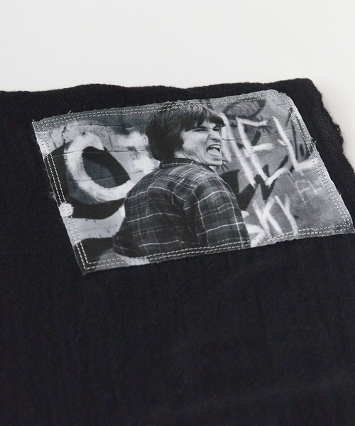TAKAHIROMIYASHITATheSoloIst.（タカヒロミヤシタザソロイスト）の「TAKAHIROMIYASHITATheSoloIst./タカヒロミヤシタザソロイスト short scarf. スカーフ（ストール/ショール・メンズ・ブラック・ONE）」の3枚目の写真