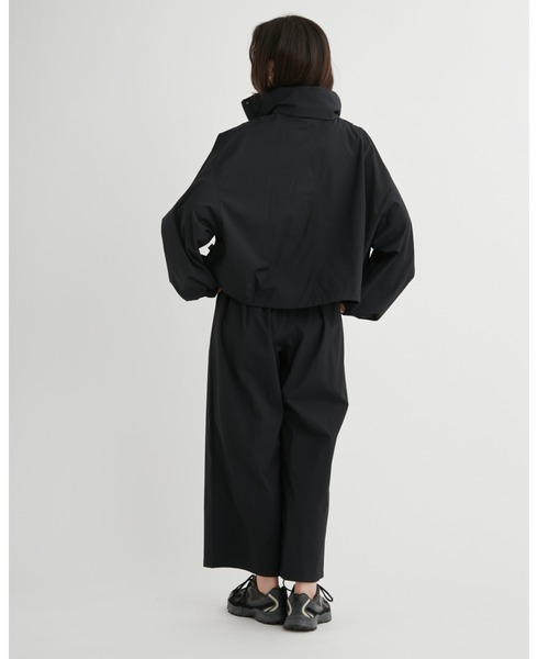 emmi（エミ）の「【emmi×KEEN】NYLON BLOUSON（ナイロンジャケット・レディース・ブラック・FREE）」の6枚目の写真