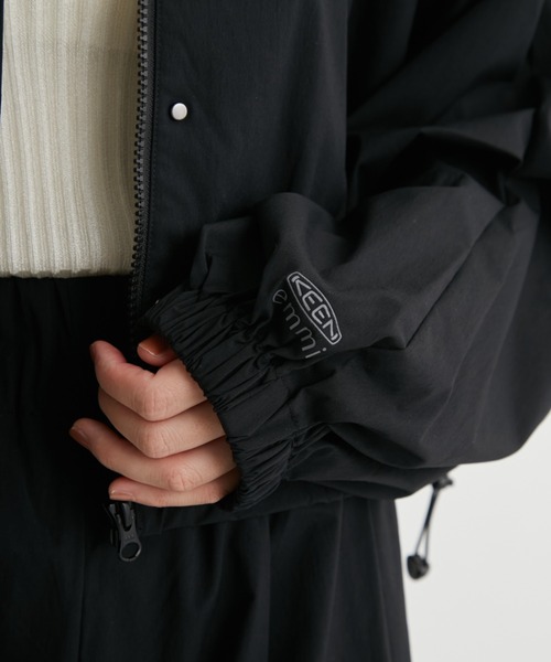 emmi（エミ）の「【emmi×KEEN】NYLON BLOUSON（ナイロンジャケット・レディース・ブラック・FREE）」の20枚目の写真