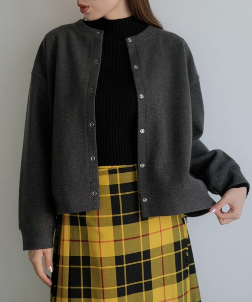 URBAN RESEARCH Sonny Label（アーバンリサーチサニーレーベル）の「ストレッチメルトンカーディガン（カーディガン/ボレロ・レディース・ホワイト系その他/チャコールグレー/ブラウン/イエロー系その他・FREE）」の3枚目の写真