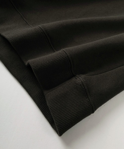 make a ray!（メイク ア レイ！）の「【0】「GO FOR IT/APRICITY/GOAT」ユニークアニマルイラスト ワンポイント刺繍デザイン ビッグシルエット クルーネックスウェット/裏毛トレーナー（スウェット・レディース・ターコイズブルー/ブルー/チャコールグレー/スミクロ/ダークグレー/レッド・M/L）」の11枚目の写真