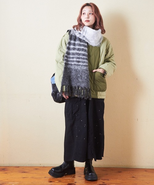 CUBE SUGAR（キューブシュガー）の「ブラッシングニットマフラー（マフラー・レディース・パープル/レッド/チャコールグレー/ブルー・M）」の5枚目の写真