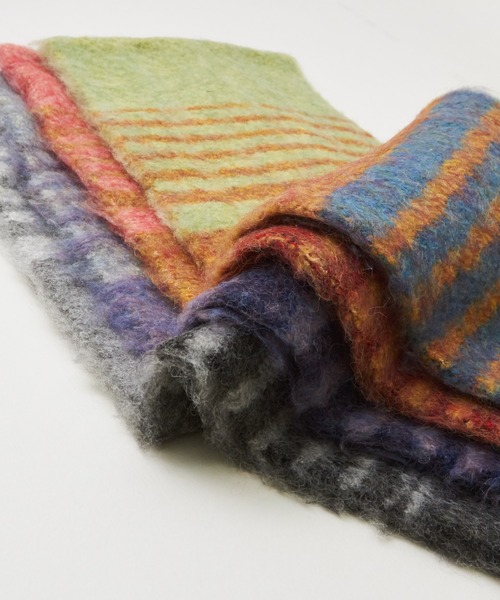 CUBE SUGAR（キューブシュガー）の「ブラッシングニットマフラー（マフラー・レディース・パープル/レッド/チャコールグレー/ブルー・M）」の18枚目の写真