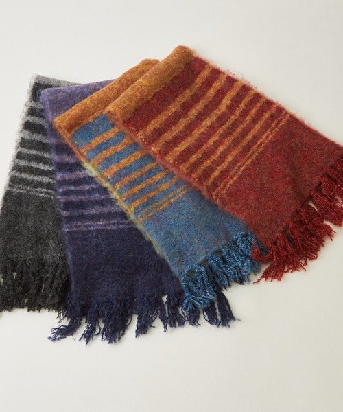 CUBE SUGAR（キューブシュガー）の「ブラッシングニットマフラー（マフラー・レディース・パープル/レッド/チャコールグレー/ブルー・M）」の17枚目の写真