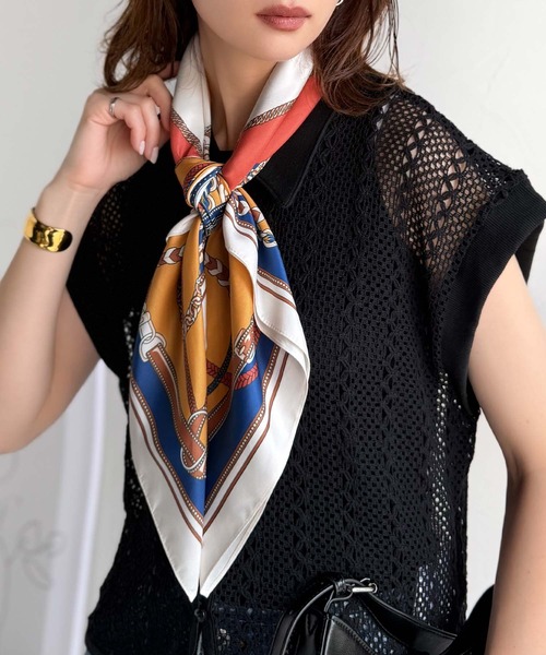 classicalelf（クラシカルエルフ）の「上品カワイイ♪90cm×90cmパネル柄シルクライク大判スカーフ（バンダナ/スカーフ・レディース・ブラウン/グリーン/アイボリー/ベージュ/オレンジ/ブルー・ONE SIZE）」の20枚目の写真