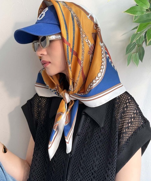 セール】上品カワイイ♪90cm×90cmパネル柄シルクライク大判スカーフ