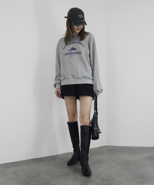 プリントロゴスウェット 初回版グレー WHITE MOUNTAINEERING（ホワイトマウンテニアリング） カレッジロゴ