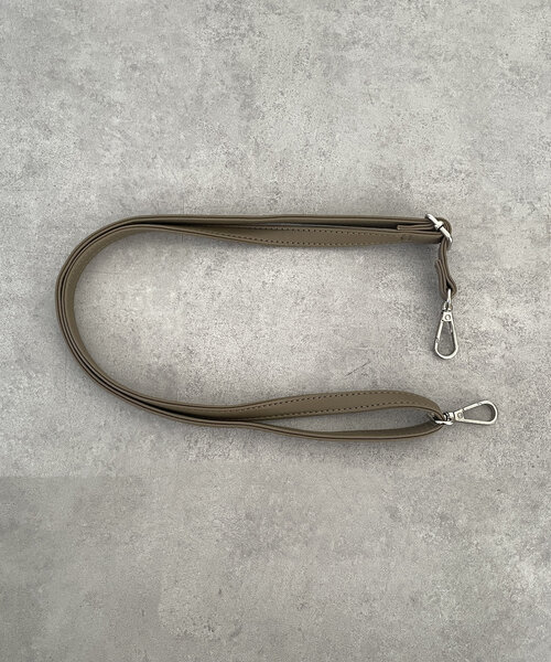 Thevon(ゼボン)の「ファー2WAYチェーンバッグ(ショルダーバッグ・レディース・モカ/ライトベージュ/グレイッシュベージュ・FREE)」の12枚目の写真