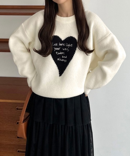 新品タグ付 muta MARINE ニット セーター ハート刺繍 ネイビー L 🍂秋から春まで大活躍する大人気ニット✨ 背中のロゴ刺繍が