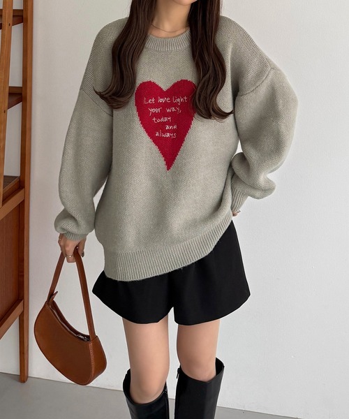 callautia（カラウティア）の「メッセージ刺繍ハートニット