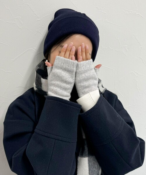 fredy emue（フレディエミュ）の「【OLDDERBY KNITWEAR 】ターンアップビーニーキャップ（ニットキャップ/ビーニー・レディース・チャコールグレー/ロイヤルブルー/ダークネイビー/レッド/ライトグレー・FREE）」の4枚目の写真