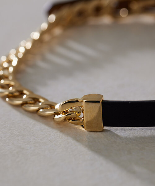 ear PAPILLONNER（イアパピヨネ）の「《2WAY仕様》2連レザー×チェーンブレスレット（ブレスレット・レディース・グレー/ブラック・FREE）」の5枚目の写真