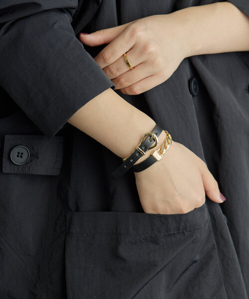 ear PAPILLONNER（イアパピヨネ）の「《2WAY仕様》2連レザー×チェーンブレスレット（ブレスレット・レディース・グレー/ブラック・FREE）」の8枚目の写真
