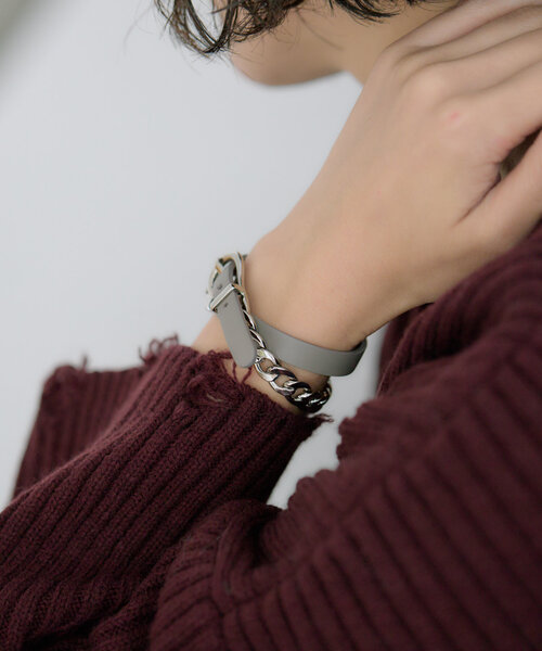 ear PAPILLONNER（イアパピヨネ）の「《2WAY仕様》2連レザー×チェーンブレスレット（ブレスレット・レディース・グレー/ブラック・FREE）」の15枚目の写真