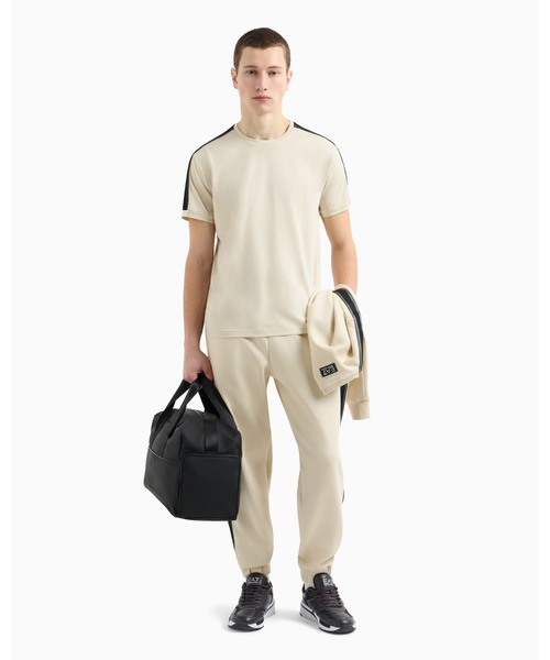 EMPORIO ARMANI EA7（エンポリオアルマーニイーエーセブン）の「【エンポリオ アルマーニ EA7】Logo Series Tシャツ コットンジャージー（Tシャツ/カットソー・メンズ・ブラック/オレンジ系/キナリ・XX-LARGE/X-LARGE/SMALL/MEDIUM/LARGE/X-SMALL）」の9枚目の写真