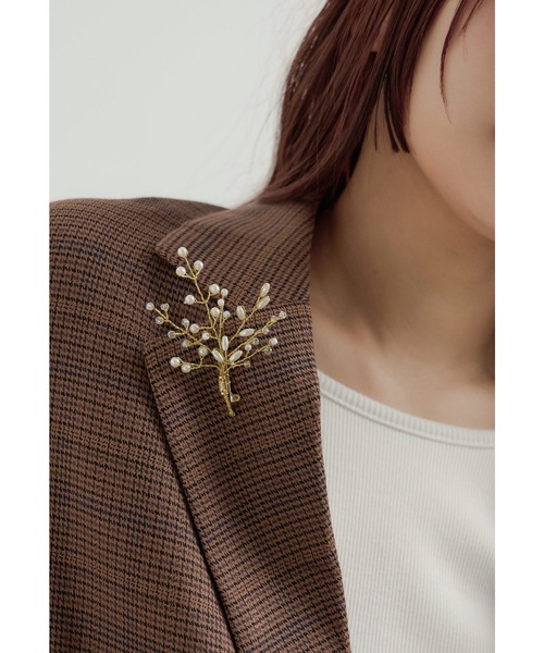 【極希少】ディオール　ヴィンテージ　ドイツ製　ブローチ　リーフ　コサージュ 極希少】ディオール ヴィンテージ ドイツ製 ブローチ リーフ