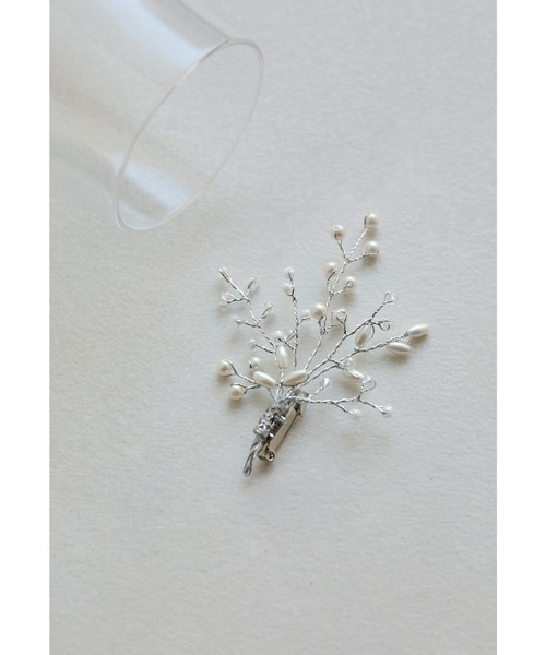 niana（ニアナ）の「リーフモチーフブローチ コサージュ フォーマル セレモニー 結婚式 二次会 謝恩会 入学式 卒業式 パーティー オケージョン（ブローチ/コサージュ・レディース・シルバー/ゴールド・FREE）」の7枚目の写真