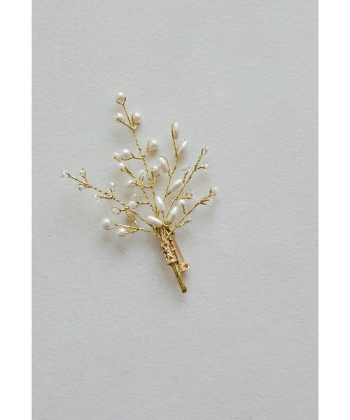 niana（ニアナ）の「リーフモチーフブローチ コサージュ フォーマル セレモニー 結婚式 二次会 謝恩会 入学式 卒業式 パーティー オケージョン（ブローチ/コサージュ・レディース・シルバー/ゴールド・FREE）」の6枚目の写真